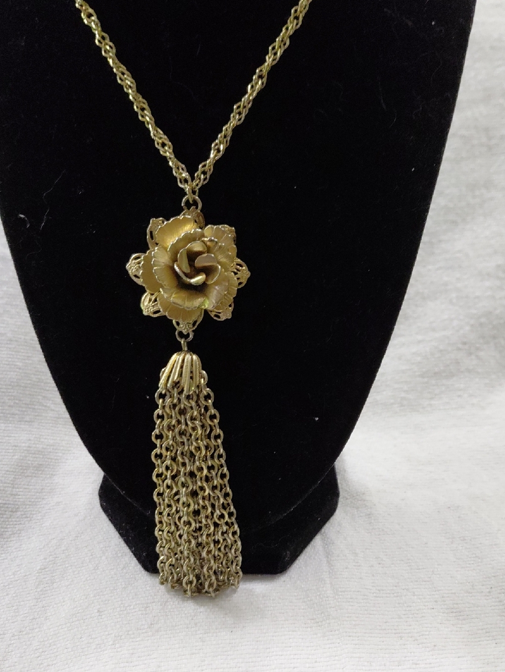 Vintage Flower Tassel Pendant Necklace for Women